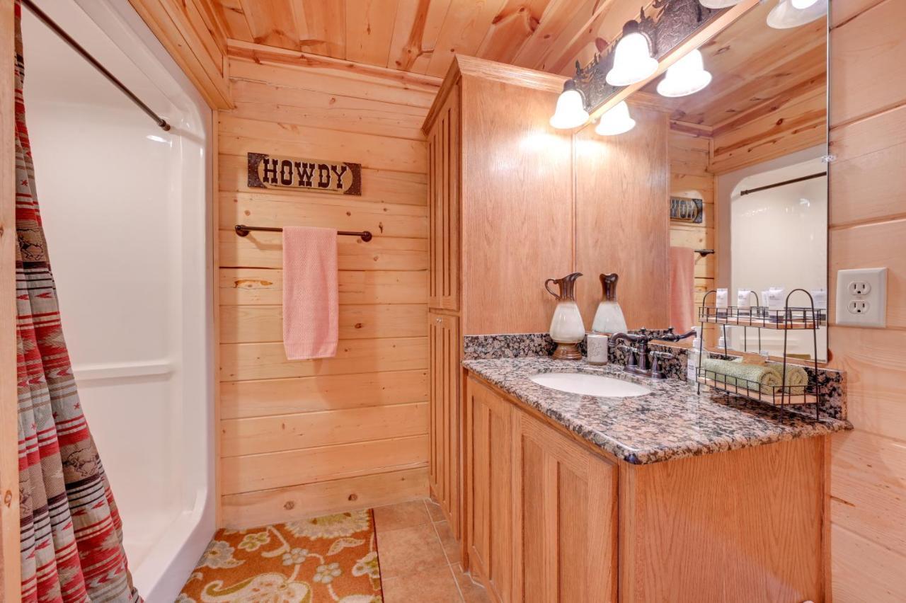 Broken Bow Cabin With Hot Tub And Deck - 4 Mi To Lake! Exterior foto